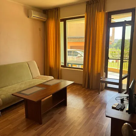 Hotel apartamentowy Dream Bay Apartments 4*