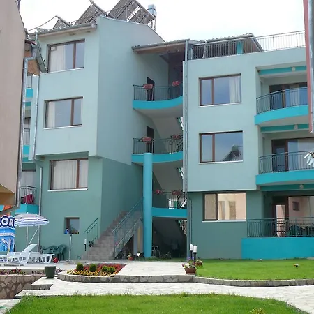 Dream Bay Apartments