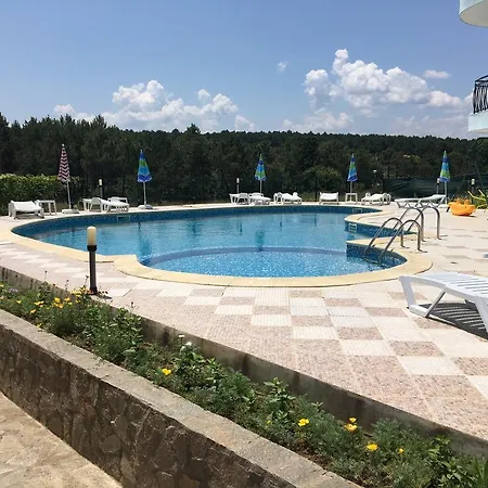 Hotel apartamentowy Dream Bay Apartments 4*